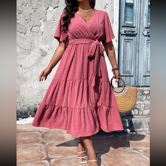 Plus size butterfly sleeve ruffle hem dress - Picture 7 of 16